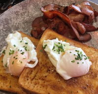 Caffeine Bistro - Hotel Accommodation