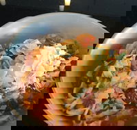 Hollywood Cafe Benalla - Hotel Accommodation