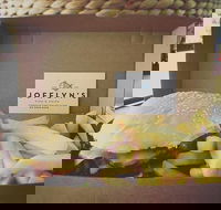 Jofflyn's Fish  Chips - Hotel Accommodation