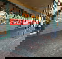 Michael's Golden Hen - Hotel Accommodation