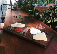 One Wild Apple - Hotel Accommodation