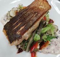 Turfside Bistro and Function Centre - Hotel Accommodation