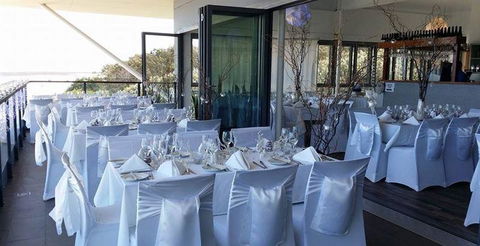 Lighthouse Beach Cafe - Hotel Accommodation 10