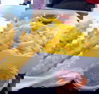 Dory's Fish And Chippery - Hotel Accommodation