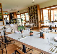 Georgie Bass Cafe  Cookery - Hotel Accommodation