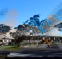 Pine Grove Hotel - Hotel Accommodation