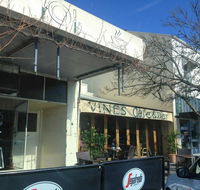 Vines Cafe  Bar - Hotel Accommodation