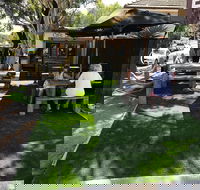 Cafe La Hoot - Hotel Accommodation