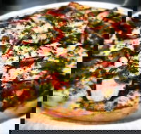 Earth and Soul Pizza - Hotel Accommodation