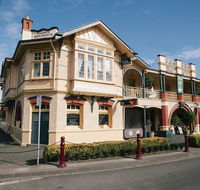 Mickey Bourke's Koroit Hotel - Hotel Accommodation