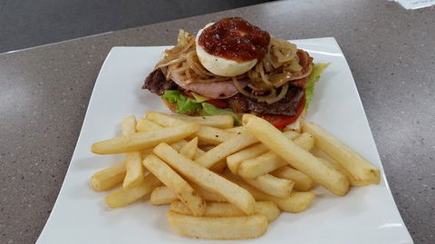 The Old Farmecy Cafe - Hotel Accommodation 0