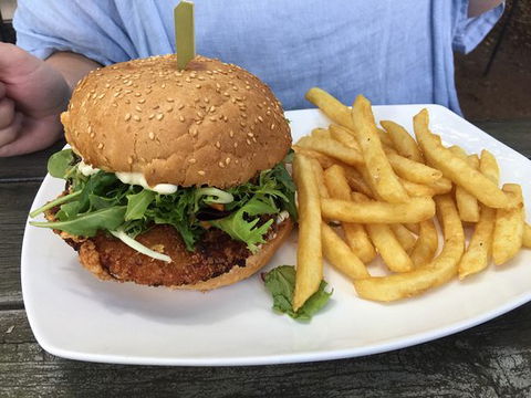 Wallace Pub - Hotel Accommodation 0