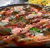 Farina Pizzeria - Hotel Accommodation