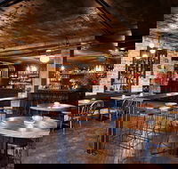 Stowaway Bar - Hotel Accommodation