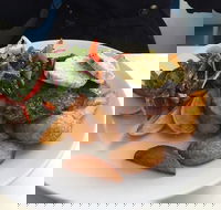 Austi Beach Cafe - Hotel Accommodation