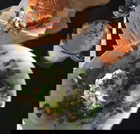 Lower East Cafe - Hotel Accommodation