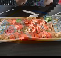 Moon's Sushi - Hotel Accommodation