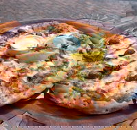 Salute Pizzeria  Restaurant - Hotel Accommodation