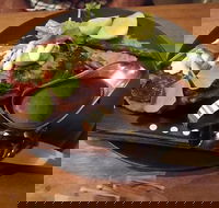 The Pelican Waterfront Cafe  Restaurant - Hotel Accommodation