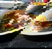 Cafe 2444 - Hotel Accommodation