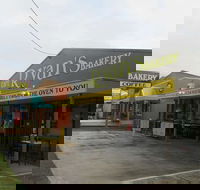 Cafe Ryan's Bakery - Hotel Accommodation