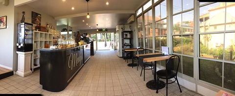 Mealy's Cafe - Hotel Accommodation 0