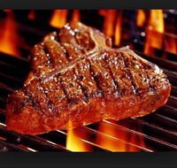 Smokey's Bar  Grill - Hotel Accommodation