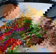 Minty's Cafe Bar n Grill - Hotel Accommodation