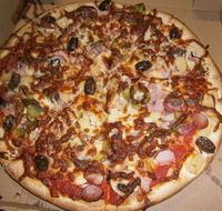 Quinny's Pizza  Pasta - Hotel Accommodation