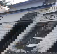 Jones  Co Counter - Hotel Accommodation