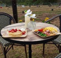Kurrajong Bark Park and Cafe BCM - Hotel Accommodation