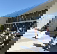 Lone Pine Cafe - Hotel Accommodation