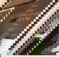 The Sticky Date Cafe - Hotel Accommodation