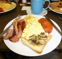 Cafe Bakery 285 - Hotel Accommodation