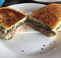 Fridge and the Frying pan - Hotel Accommodation