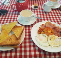 Roses Ice Cream Parlour and Cafe' - Hotel Accommodation