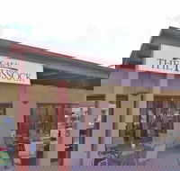 Serrated Tussock Cafe - Hotel Accommodation