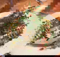 TOWN Restaurant and Cafe - Hotel Accommodation