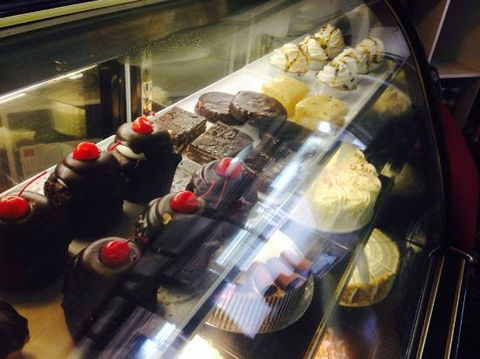 Blue Box Cafe' & Pattisserie - Hotel Accommodation 0