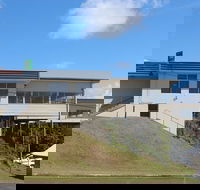 C. Ex Urunga - Hotel Accommodation