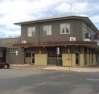 Charlies on East - Hotel Accommodation