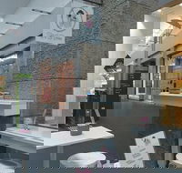 Fifi La Femme - Hotel Accommodation