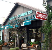 Flying Spanners Gallery - Hotel Accommodation
