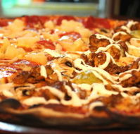 Heat Woodfired Pizza Bar - Hotel Accommodation