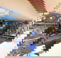 Juneil's - Hotel Accommodation