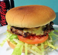 Leeton Tourist Supermarket - Hotel Accommodation