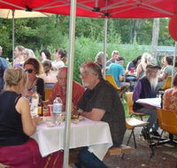 Phoenix Rising Cafe - Hotel Accommodation