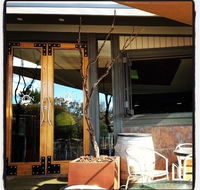 Iron Bar - Hotel Accommodation