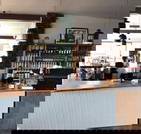 Kiki's In The Grove - Hotel Accommodation