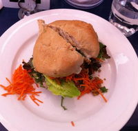 My Rainbow-Dreams Vegetarian Cafe - Hotel Accommodation